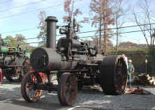 russellsteamengine01.jpg (117216 bytes)